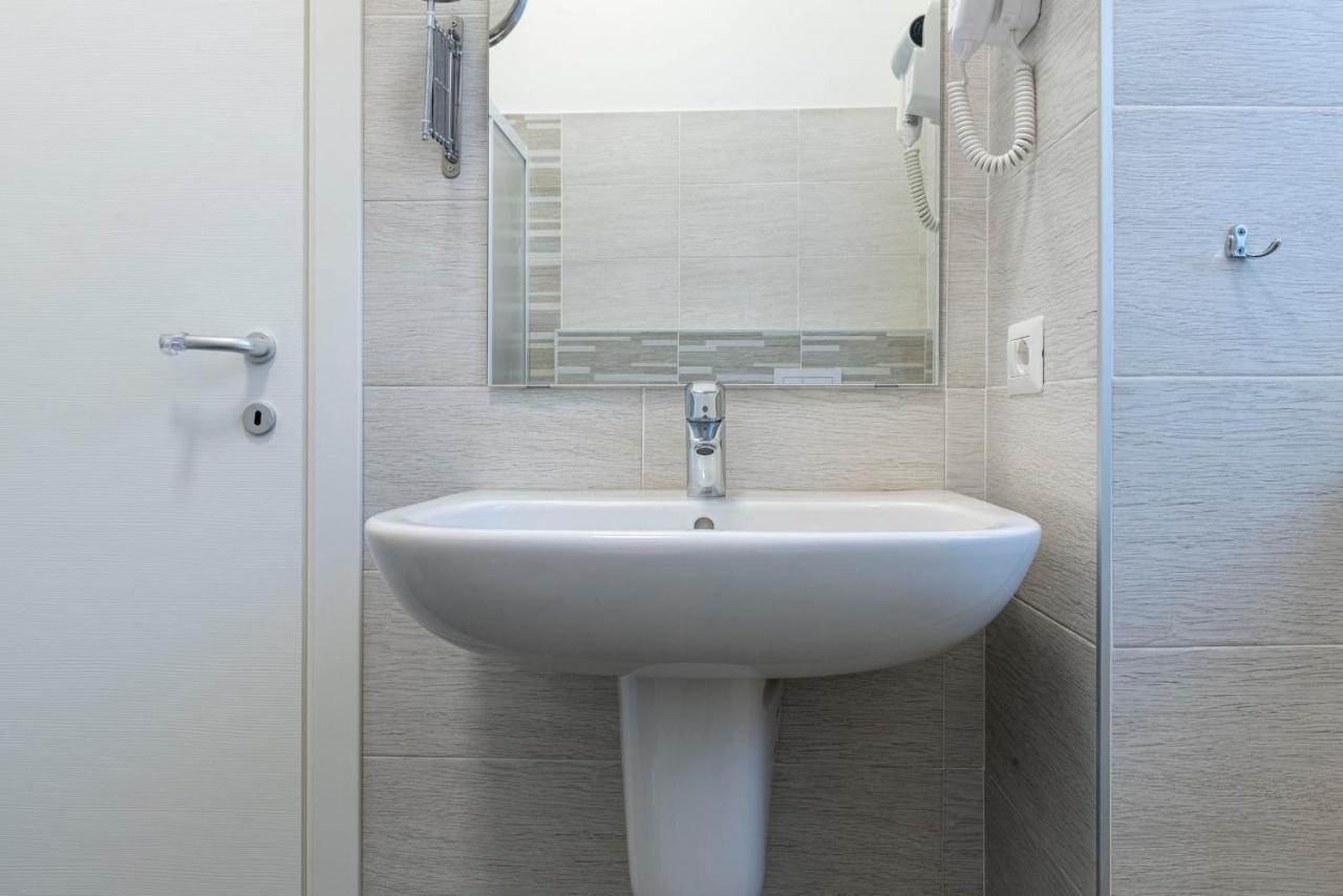Leader Apartment 4 - Monzino - Hockey Msg Arena - Linate - Milan Bagian luar foto